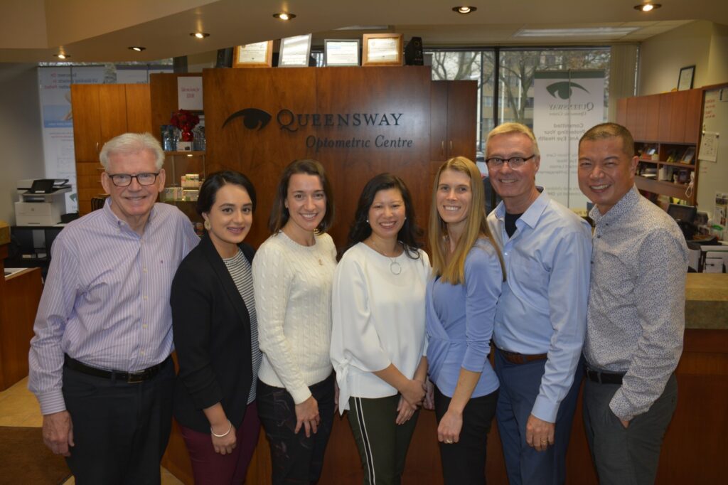 Queensway optometric team photo from 2017
